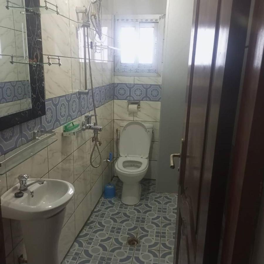 Residence 2K Studio Meuble-Chapelle Symbock-Gardien-Wifi-Location Vehicule Yaoundé Buitenkant foto