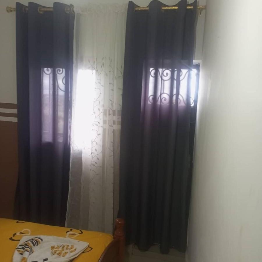 Residence 2K Studio Meuble-Chapelle Symbock-Gardien-Wifi-Location Vehicule Yaoundé Buitenkant foto