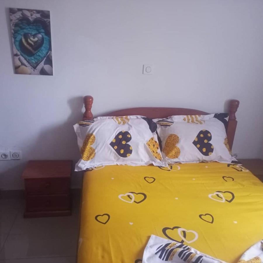 Residence 2K Studio Meuble-Chapelle Symbock-Gardien-Wifi-Location Vehicule Yaoundé Buitenkant foto