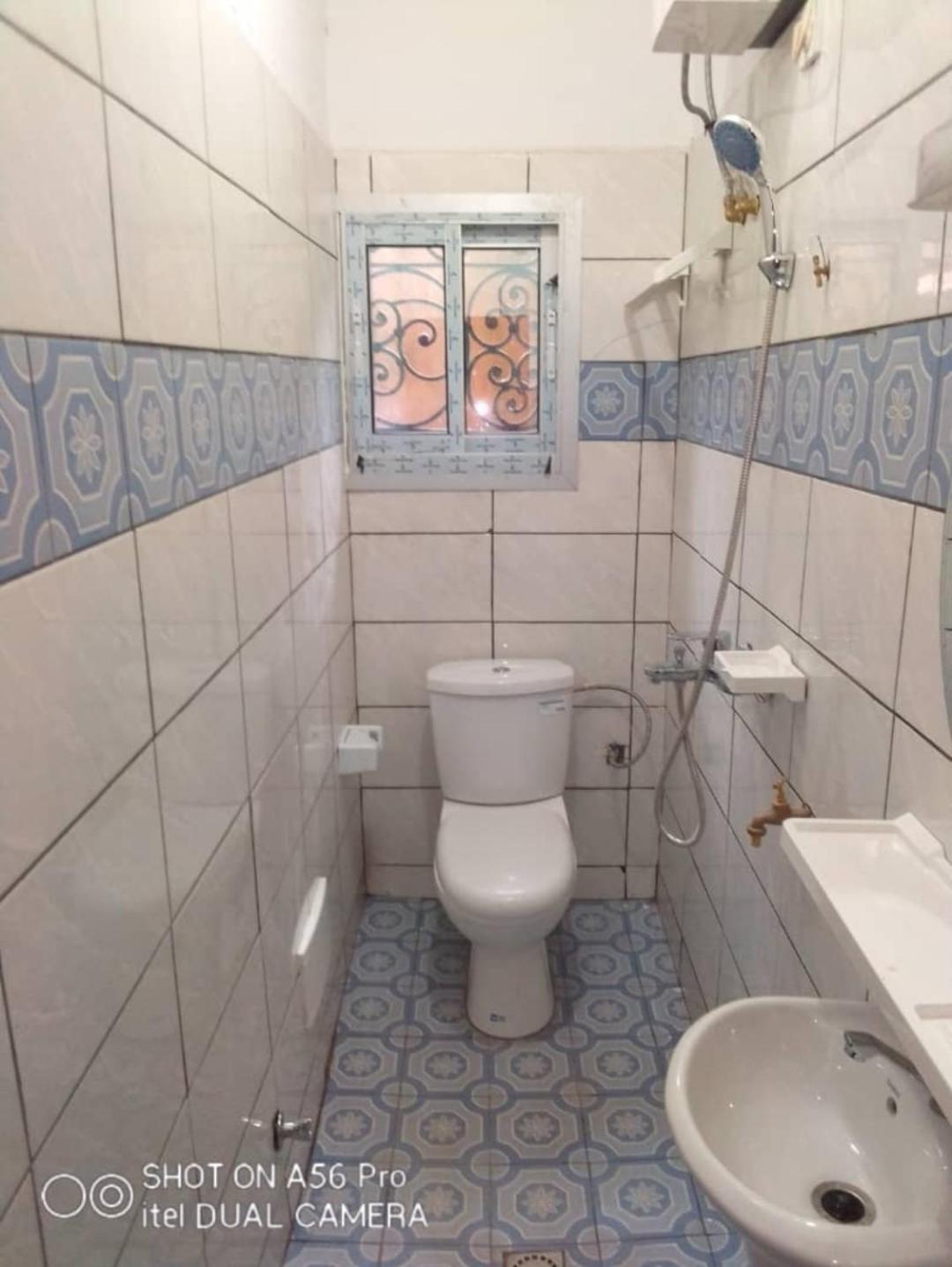 Residence 2K Studio Meuble-Chapelle Symbock-Gardien-Wifi-Location Vehicule Yaoundé Buitenkant foto