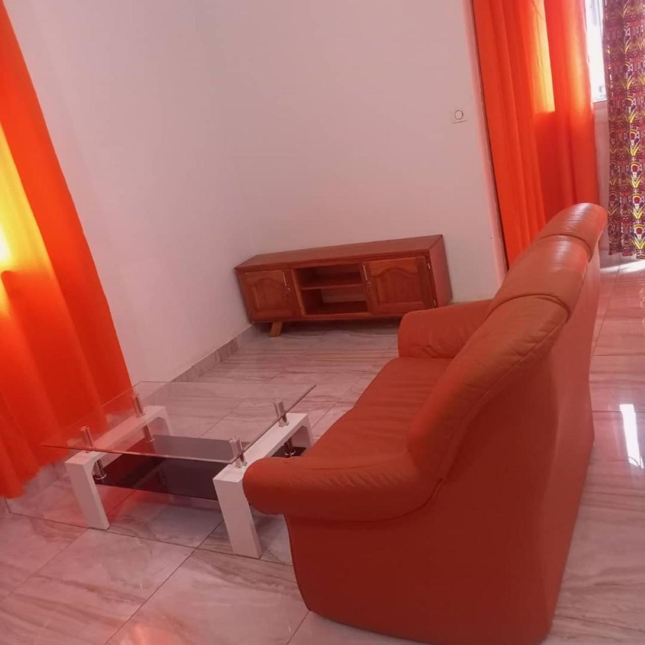 Residence 2K Studio Meuble-Chapelle Symbock-Gardien-Wifi-Location Vehicule Yaoundé Buitenkant foto