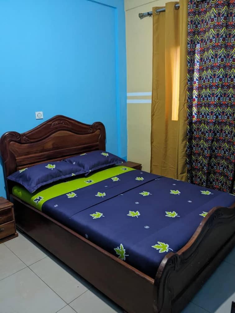 Residence 2K Studio Meuble-Chapelle Symbock-Gardien-Wifi-Location Vehicule Yaoundé Buitenkant foto